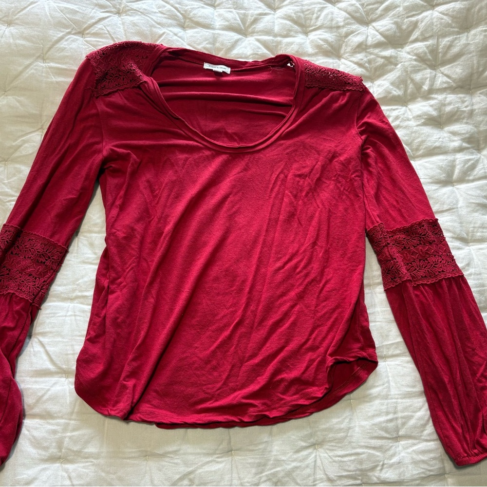 Chic Burgundy Lace Women's Long Sleeve Top